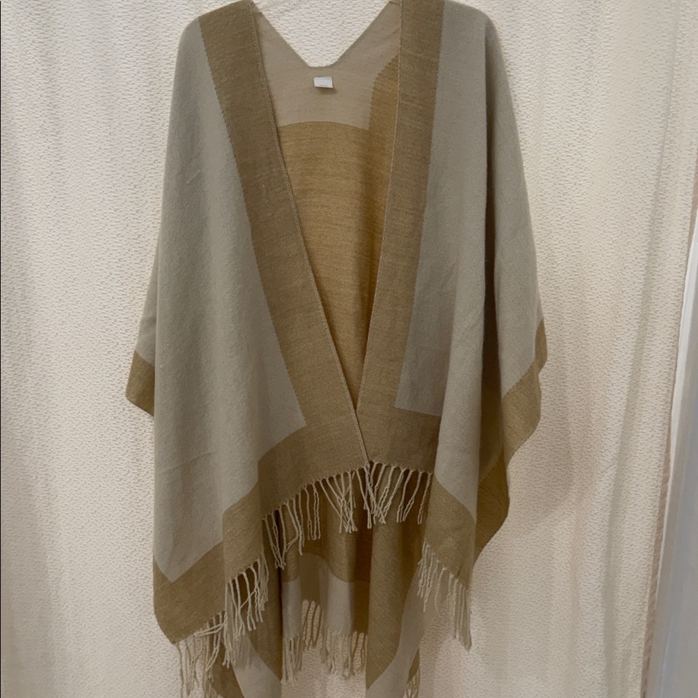 Neutral Two-Tone Fringe Poncho/Wrap